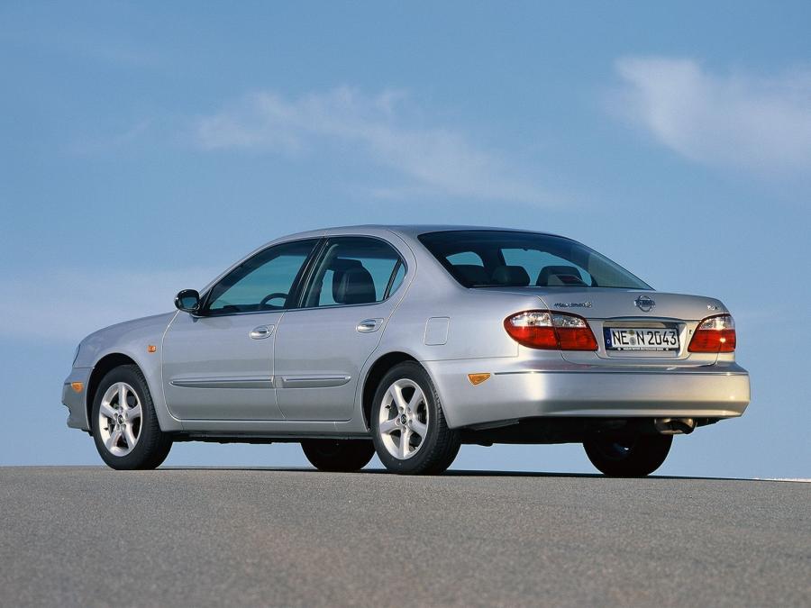  Nissan Maxima QX 2000 года  (фото 2 из 29)
